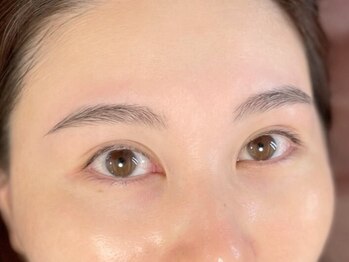 ルナ(LUNA)の写真/美眉で第一印象がグッと変わる!カウンセリングも重視*なりたいデザインがある方はお気軽にご相談ください♪