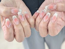 ペルシャ 坂戸駅前店(Persian)/チークネイルにキラキラストーン