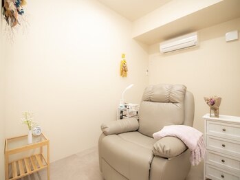 ロゴス(LOGOS)の写真/完全個室の落ち着いた空間で、周りの目も気にすることなくゆっくりとお過ごしいただけます。