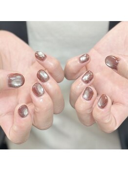 タイニーネイル(tiny nail)/ブラウンマグネットネイル