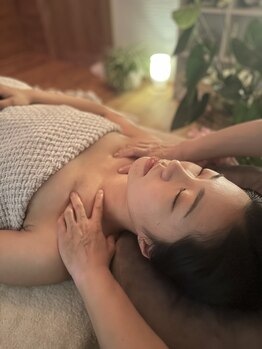 シュガーサロン(SUGAR SALON)/デコルテもしっかりと