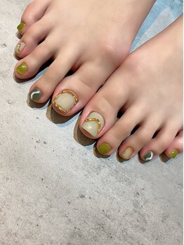 エム(em)/秋フットネイル