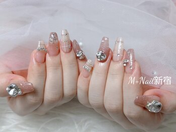 エムプラスネイル 新宿(M+Nail)/長さ出し★持ち込み