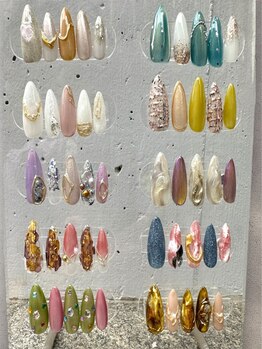 アヤネイルズ アンド アイラッシュ 綱島店(AYA NAILZ.&Eyelash)の写真/《季節の定額アートコース10種》リーズナブルな価格で何度でも★色、ラメ変更◎トレンド最先端入荷♪