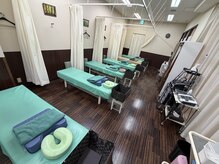 げんき堂整体院 ララガーデン長町店の雰囲気（施術ベッドは６床で、多くの方がご利用できます！）