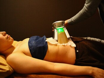 セルリアンブルー(Cerulean Blue)/脂肪冷却痩身下腹の施術