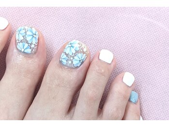 ネイルパキラ(nail pachira)/クリア感たっぷりフラワーアート