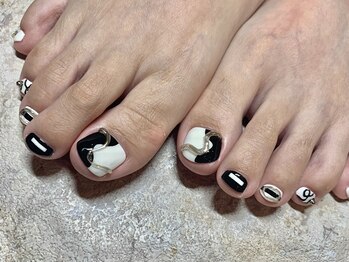 ネイル スタジオ イナンナ(Nail Studio INANNA)/Monotone×Mirror×FootNail♪