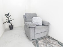 ふかふかのソファでおくつろぎいただけます♪