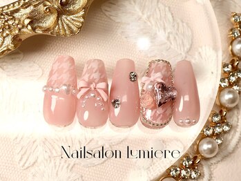リュミエール(Lumiere)/ガーリー千鳥柄ネイル