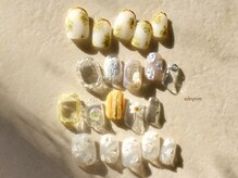 シルニー リム(Silny rim)/アシンメトリーニュアンスネイル