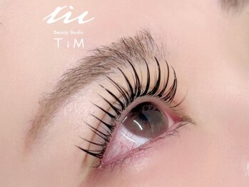 ティム(TiM)の写真/ナチュラルに盛りたい方にオススメ！豊富なパーマメニューで自然で潤いのある目元を叶えます♪