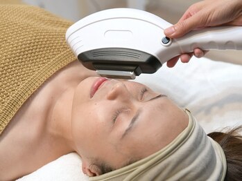 セレステ(Sereste)の写真/【アロマリンパ60分×IPL光フェイシャル♪スペシャルセット！13200¥→¥8800】人気の小顔メニューもあり☆