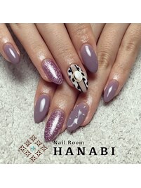 オトナダルメシアン柄ネイル