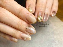 アイヴィー(IVY)/ゴールドニュアンスネイル