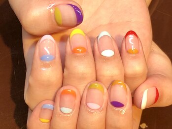 レミア 関内(REMIA)/６月　カラフルフレンチ