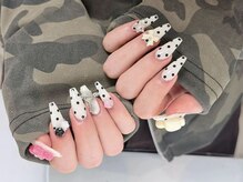 サリーネイルラボ(Sully Nail Lab)/白黒ドットネイル