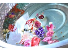 フットバスで足先までポカポカ＊お花の香りに癒されて★