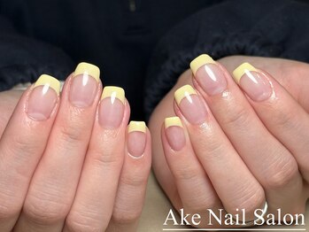 イエローフレンチネイル