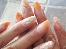 パステル(PASTEL)/シェルを使った上品ネイル