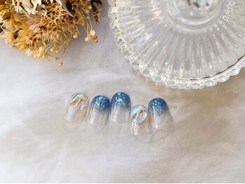 韓国風ビジューネイル