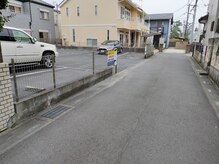 おいかぜ整骨院 おいかぜ美容整体院/駐車場へのご案内★左に見えます