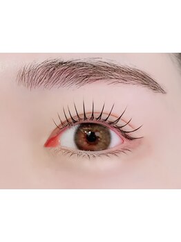 ナチュラル上品な目元にしたい