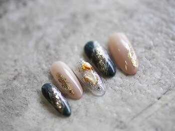 ネイルサロン レボルデ/