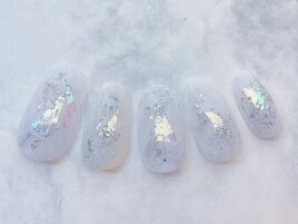 春ホワイトフィルムネイル