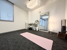 アヤピラティス 薬院(AYA PILATES)の雰囲気（一室貸切で気兼ねなく寛いでいただきながら楽しくピラティスを★）
