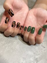 エム(em)/オータムネイル