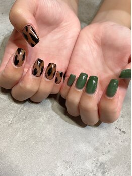 エム(em)/オータムネイル