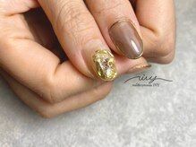 アイヴィー(IVY)/ゴールドニュアンスネイル