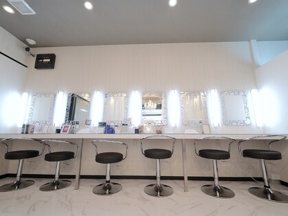 ティアラ 茶屋町店(tiara)の写真
