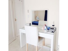 造顔エステ メザンジュの雰囲気（メイクスペースもあるので、お出かけ前にも是非ご利用下さい☆）