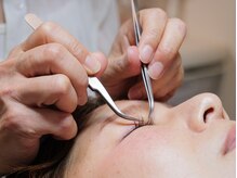 アイラッシュカンナ(Canna)の雰囲気（下向きまつ毛もまぶたに負けない立ち上げとカールでリフトアップ）