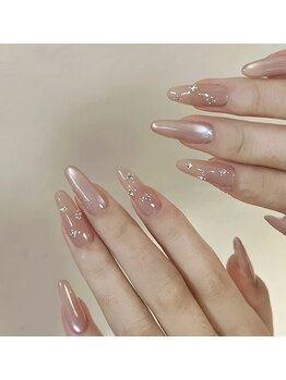 リラネイルサロン/マグネット+6本パーツつけ放題