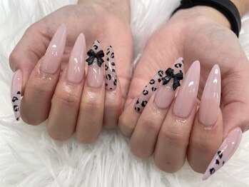 ピンクレオパード