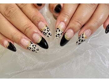 アリイネイルズ(ALII Nails)/アニマルフレンチ