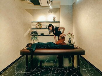 パナケアストレッチ 渋谷神泉店の写真/【高級ストレッチサロンでご褒美メンテナンス】こだわりの上質なプライベート空間で心も身体も整えます。