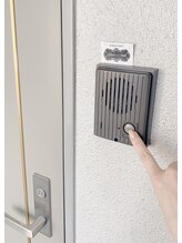 ショコラッシュ(Shocolash)/インターフォンでお呼び下さい