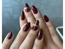 大人可愛いボルドーネイル