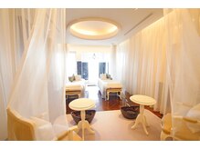 クレエ デュ スパ エグゼス店の雰囲気(ペアルームでカップル・親子・ご友人と一緒にお受けできます♪)