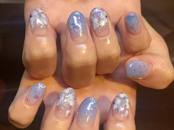 レミア 関内(REMIA)/６月　手描きフラワーネイル