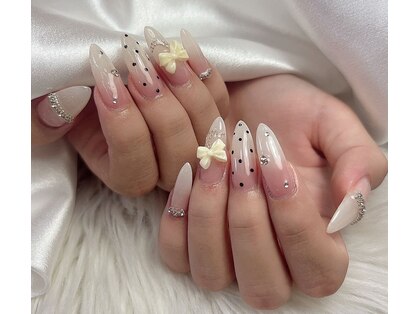 アイナ(Aina)の写真