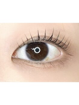 ナチュラル上品な目元にしたい