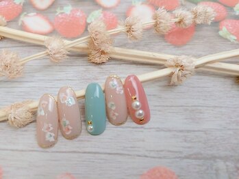 ネイルサロン&スクール ジーナ(GINA)/小花柄　春ネイル