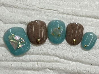 ハニービービー(Honey Bee Bee)/シェルネイル