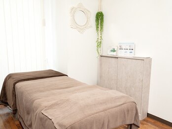 スリースリー(THREE THREE)/カウンセリング充実/施術ルーム