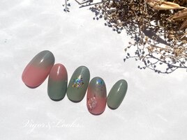 ピンク　モスグリーン　カラグラ